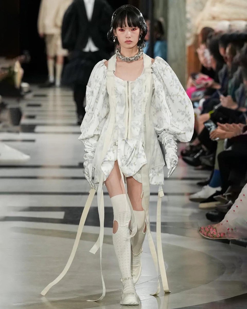 PremierModels's tweet photo. ✨ EVIE, GISELLE, XIE, SAUNDERS ✨🤍 for #simonerocha SS23
Styling #robbiespencer
Casting #samuelellis #dmcasting
#SS23 #simonerocha #Premiermodels #lfw https://t.co/ceMWi2CS5w
