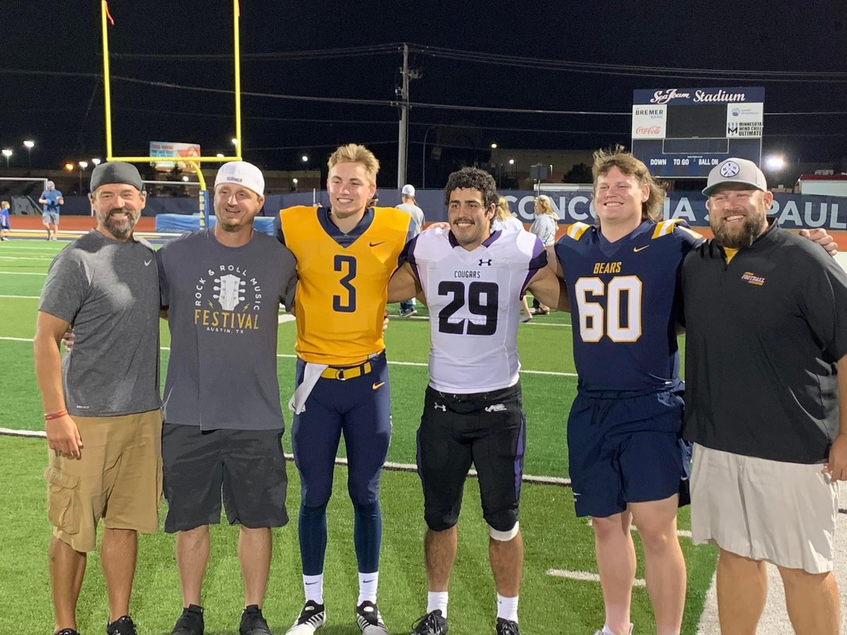 **ALUMNI ALERT** Great to see some our <a href="/HubmenFootball/">Jordan Hubmen Football</a> alums playing the sport they love at the collegiate level! Thank you to the coaches for being there to support &amp; to cheer them on as they competed against each other <a href="/BryceSievers/">Bryce Sievers</a> <a href="/nawrocki_peyton/">Peyton Nawrocki</a>