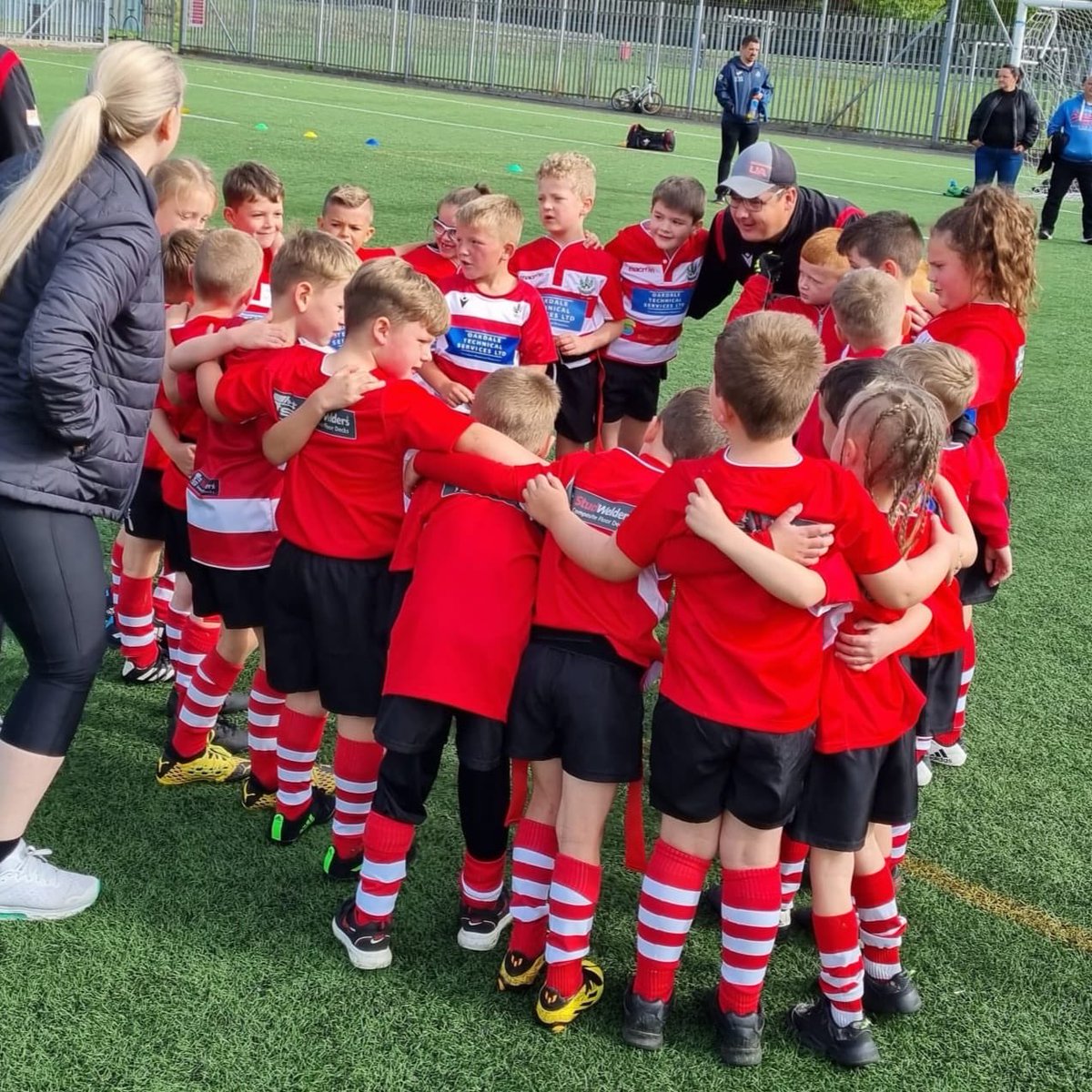 OakdaleMiniRugb's tweet photo. The success continues for our U7s, well done to everyone who played so well in today's game against @MountainAshRFC … #uppadale https://t.co/7JWW5lxTLC