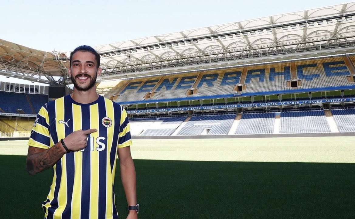 Siyah Çoraplılar tweet media