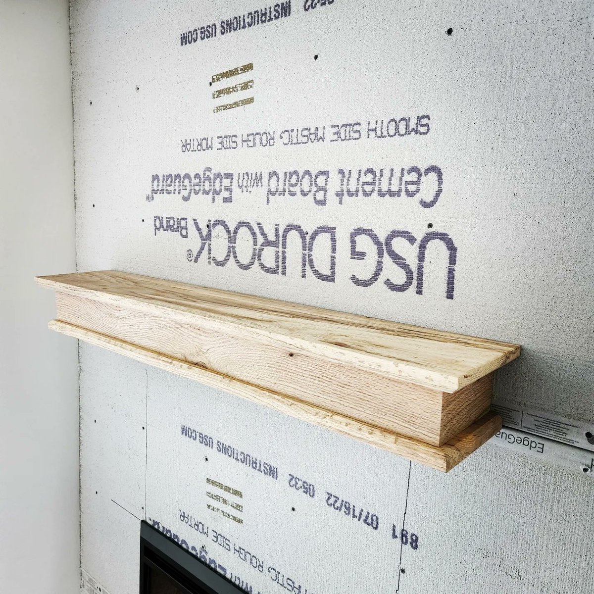 TJsWoodshop91's tweet photo. The mantel is together and looks awesome up on the wall!🔥 Time to put some finish on it!! #woodworking #woodworks #mantel #fireplace #redoak #oak #diy #fireplacebuild #diydad https://t.co/gLKw5ftORI