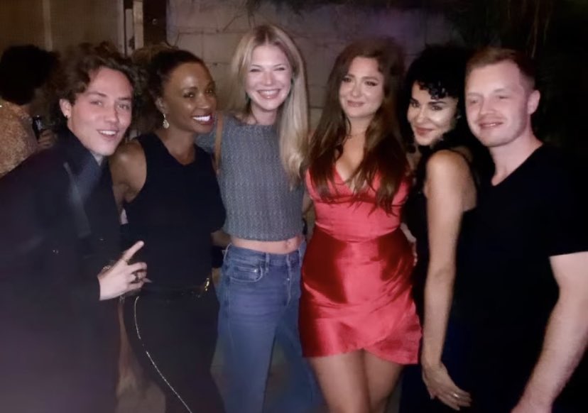 daily shameless (@dailyshamey) on Twitter photo 