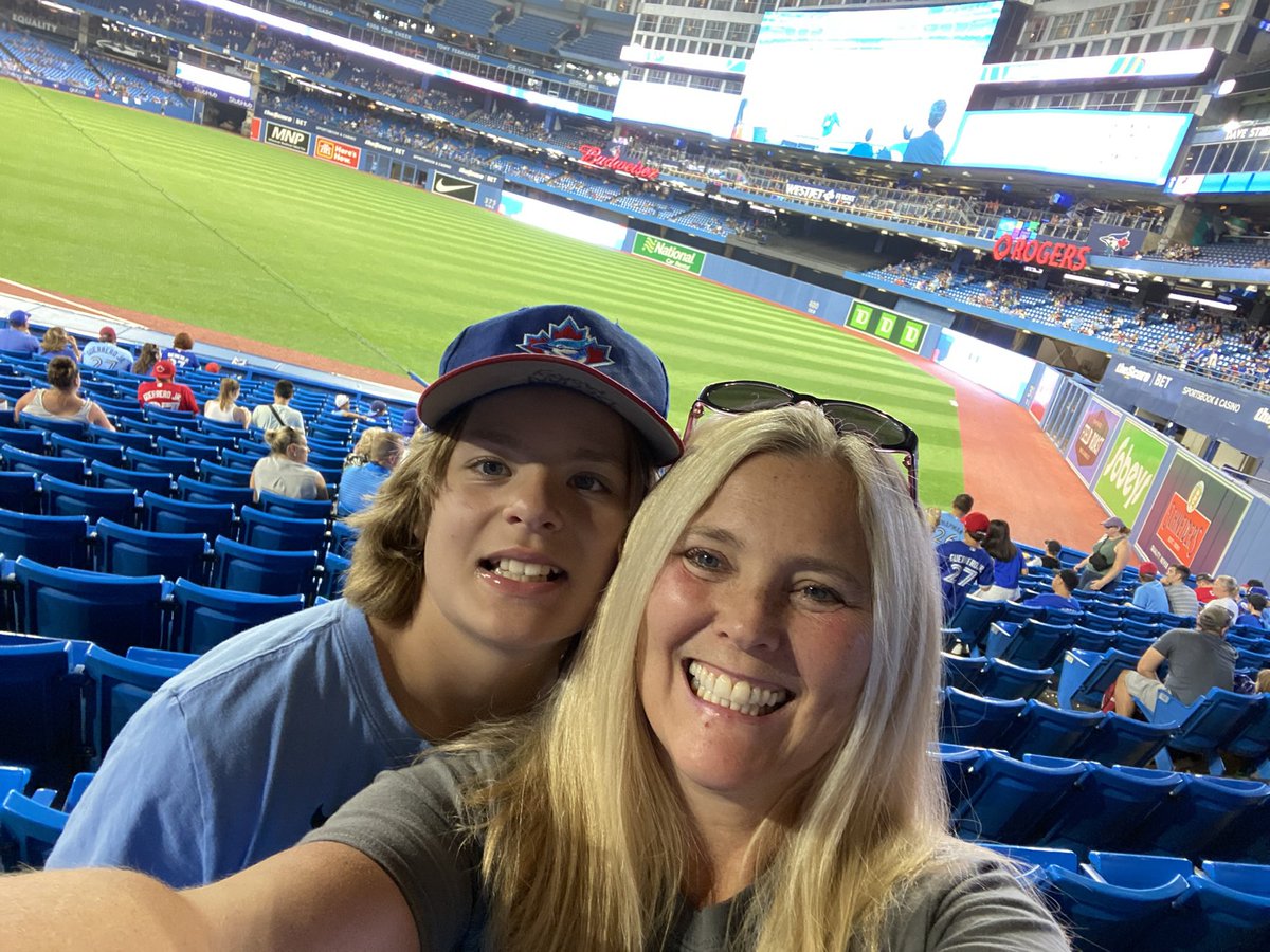 Go Jays!!!! #Bbbs #bbbsmonth <a href="/BlueJays/">Toronto Blue Jays</a> this is it! Bring it home