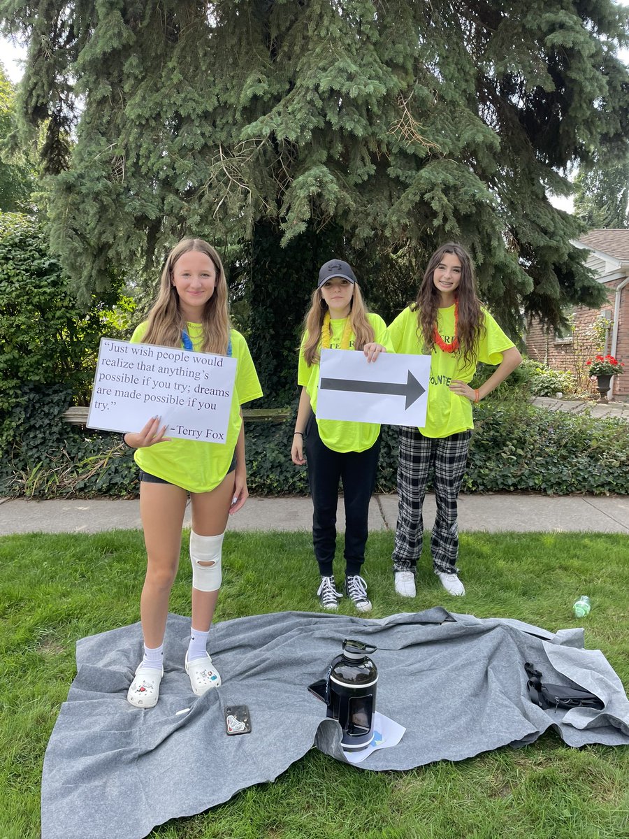 _jessicafraser's tweet photo. Great morning at the @TerryFoxStCath ! 

Way to go to our @Beatties_Basics team on raising over $10,000! https://t.co/VdLQytHoxQ