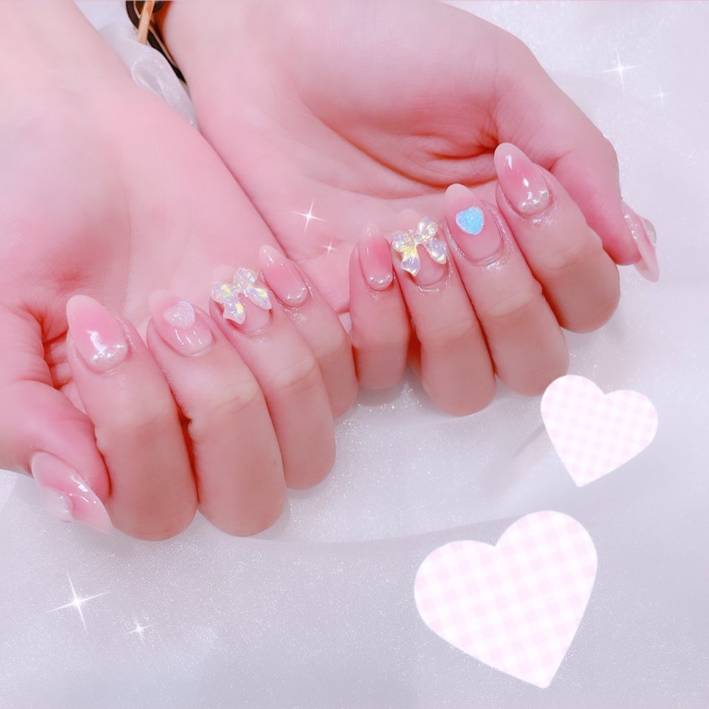 CREAM_MARI's tweet photo. 久しぶりにこのアカウント💬ログインした💗💫ここログインしておくと色々勉強にもなるのでたまには来よう…ついでに最近のネイルでも貼っておきます^т ·̫ т^🤍🍒 https://t.co/oQyueppzyE