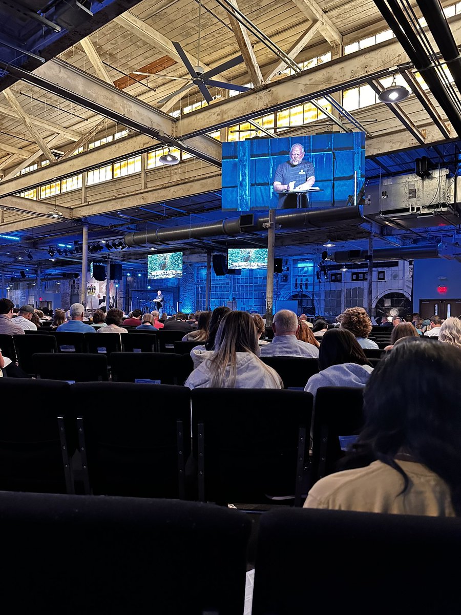 .<a href="/HunterHayes/">Hunter Hayes</a> does that boombox look familiar? This place is a church now :)