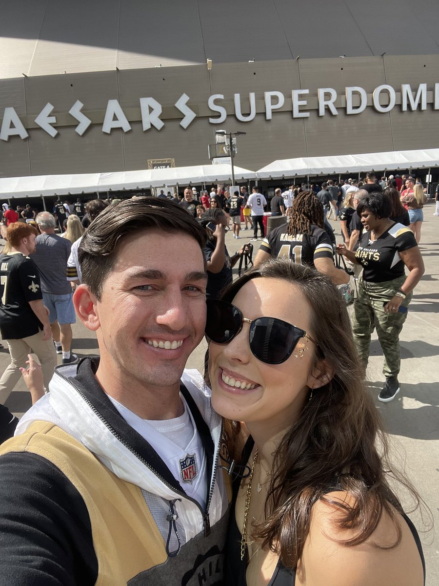 abbe_tassin's tweet photo. #SaintsGameday Who Dat! 🖤💛 https://t.co/LD6ZiU7JIg