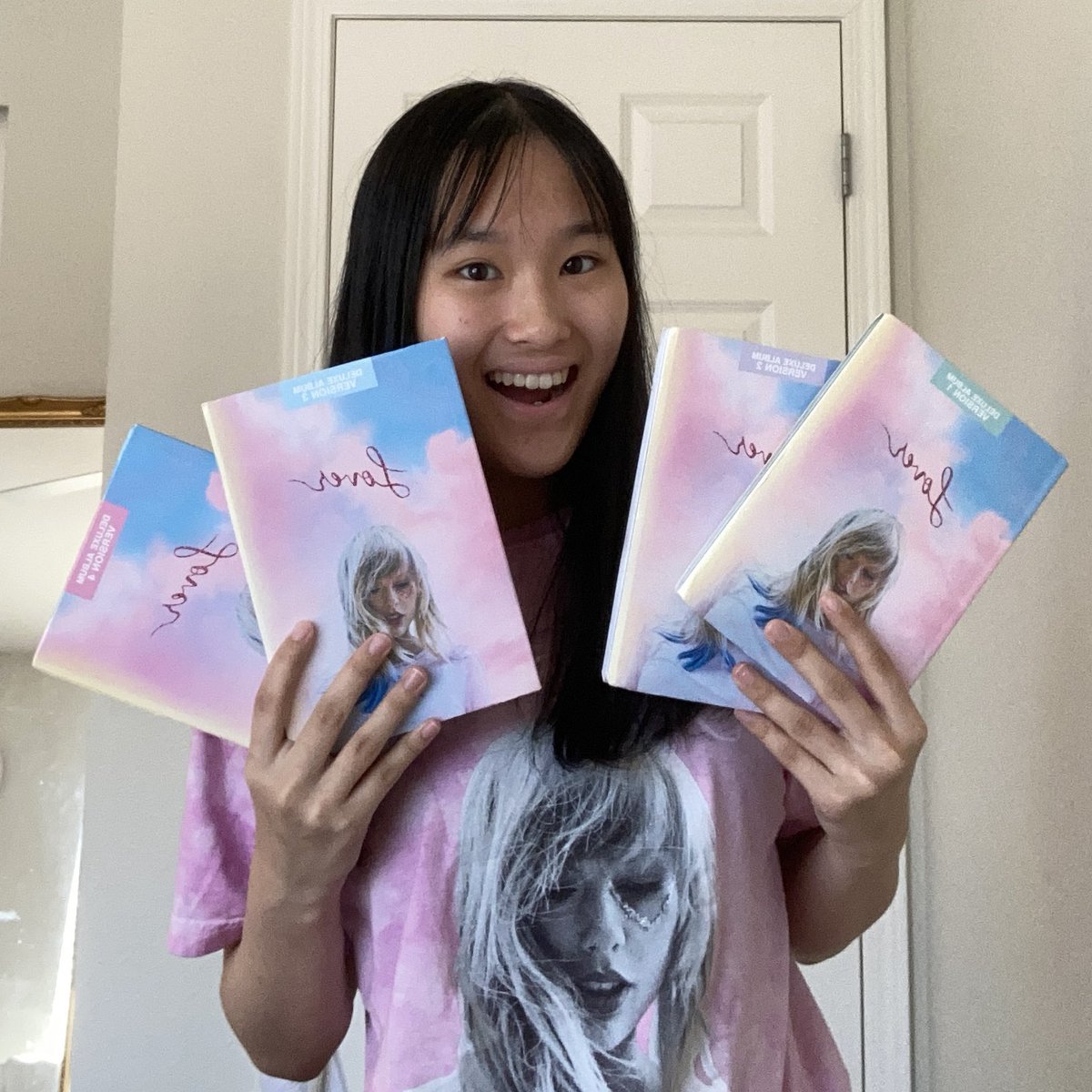 yeehawlikeme's tweet image. #StoriesForSwift i think my favorite era was the lover era!! i’ve always been a closeted swiftie because i was the new kid and i was so desperate to fit in at school (it’s so lame now that i look back on it😭) lover era was when i finally told everyone about how much i love-