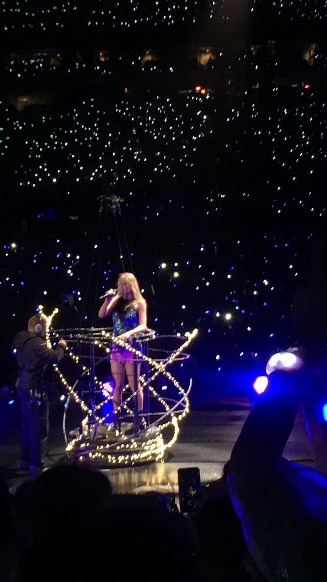 reckedmaserati's tweet image. reputation era still has to be my favorite! It was the first album release I got to be in the city for, the first Taylor Swift concert I ever went to, and the era I joined twitter! #StoriesForSwift