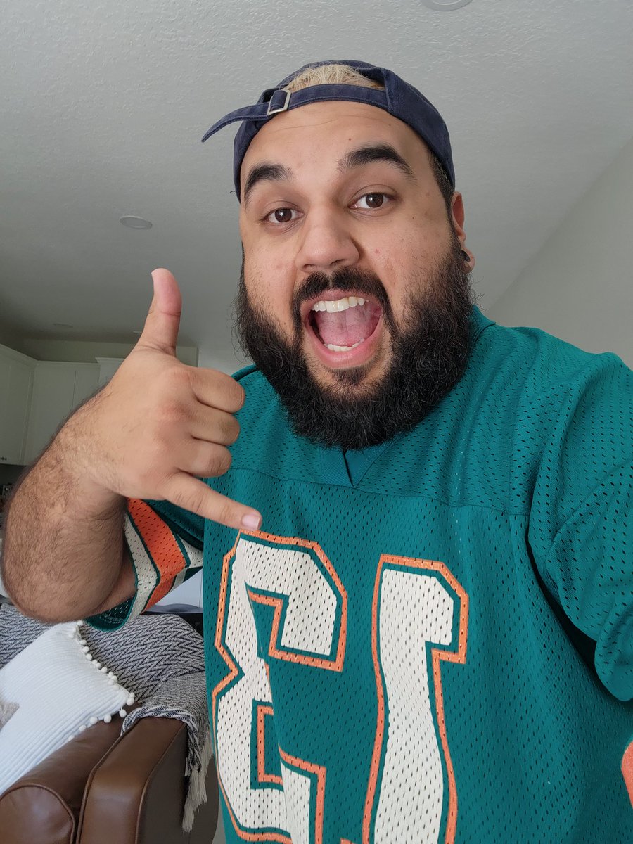 Fins up on a Sunday #Gofins #FootballSunday #MiamiDolphins