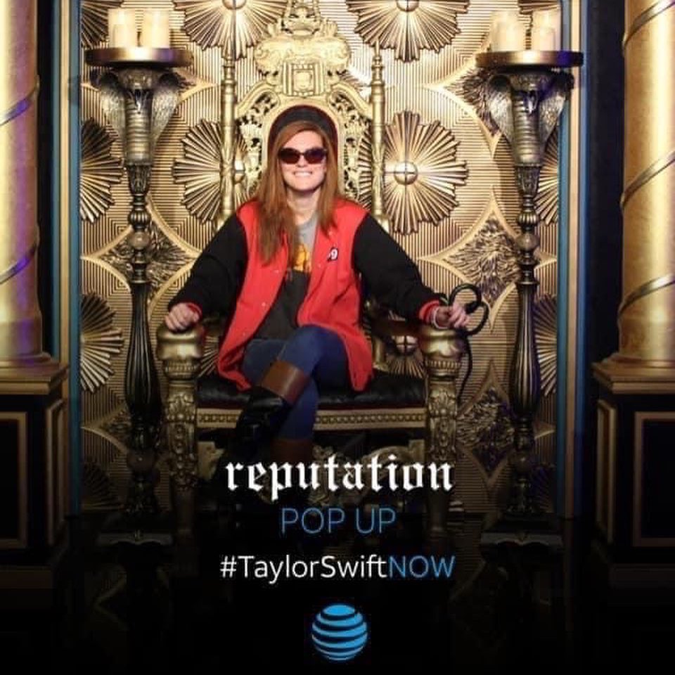 PaperRingsTS13's tweet image. #StoriesForSwift Hi, I’m Christa and my favorite album/era will have to be reputation because, for one it’s just the most ICONIC album/era to ever exist. And for two I’m just overly obsessed with the entire album 🖤🐍 #repstanforever @taylorswift13 @taylornation13