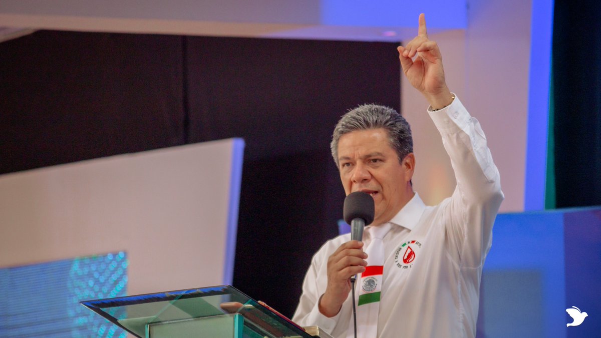 JES_medios's tweet photo. Segundo Servicio Dominical | Hemos tenido circunstancias adversas, pero Dios ha sido fiel y Él ha sido nuestro sustento, ha sido pan y agua que ha fortalecido nuestras vidas en los momentos más difíciles. 🙌🏻🤍
#JesucristoEsperanzaSegura
#JesúsEsElCamino
#JESTV https://t.co/3kGbdYbcYO