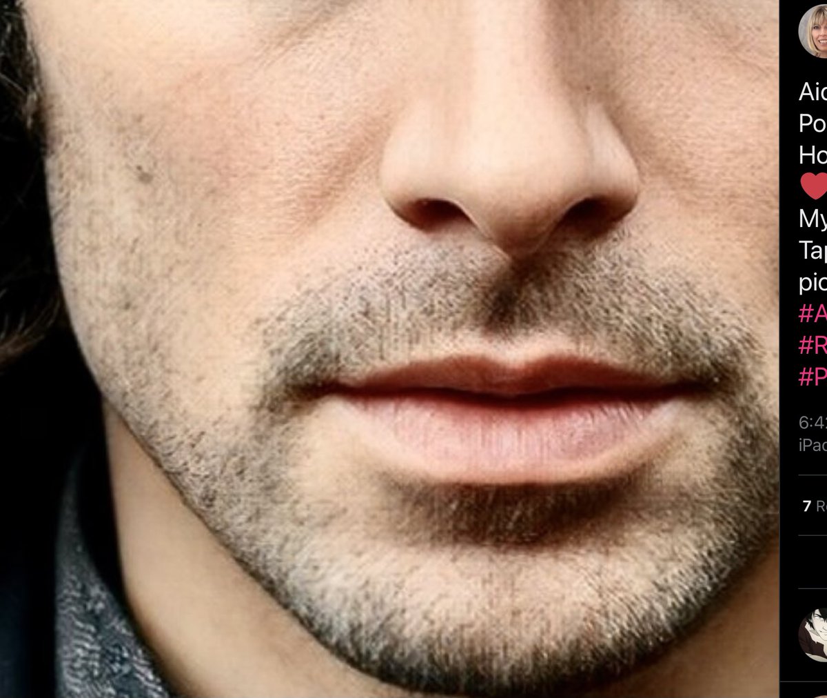 Zuko_Fire's tweet photo. The skin looks dreadful. #AidanTurner #Poldark6 #Poldark #PoldarkPBS #BringBackPoldark 
 Miksi ihmisten täytyy käyttää suodattimia hänen kasvoilleen? On surullista, että luulet hänen täydelliset kasvonsa tarvitsevan muutosta. https://t.co/4vOk34GIEv
