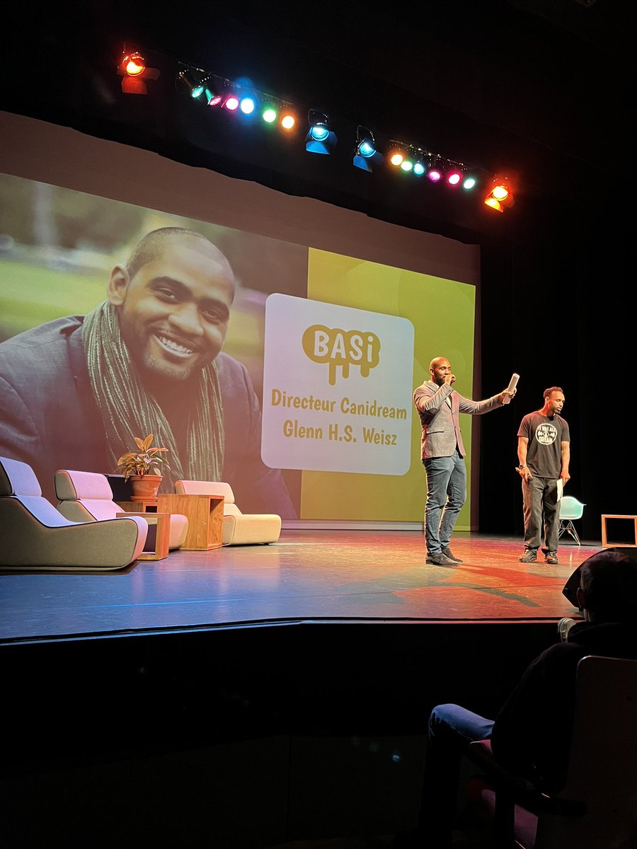 Heera_Dijk's tweet photo. 1/3 Wat een feest 🥳, het BASI Eindgala in het Theater de Veste. 200 jongeren uit 9 steden zijn er in zonnetje gezet. ‘Be the best you can be ❤️’ De stad Utrecht won de social innovator award 🏆 #persoonlijkegroei #ontwikkeling #canidream https://t.co/jMJy9PUxhn