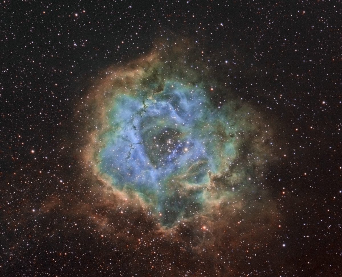 ContedeLespace's tweet photo. NGC 2237 : La Nébuleuse de la Rosette ou Caldwell 49
L’une des plus belles nébuleuses qui peuple notre ciel nocturne dans la constellation de la Licorne

© Robert Gendler / Guillaume Le Mouellic 

#nasa #space #espace #espacio #nebula #photo #photography #astrophotography #scope https://t.co/TEZmGKtbM1