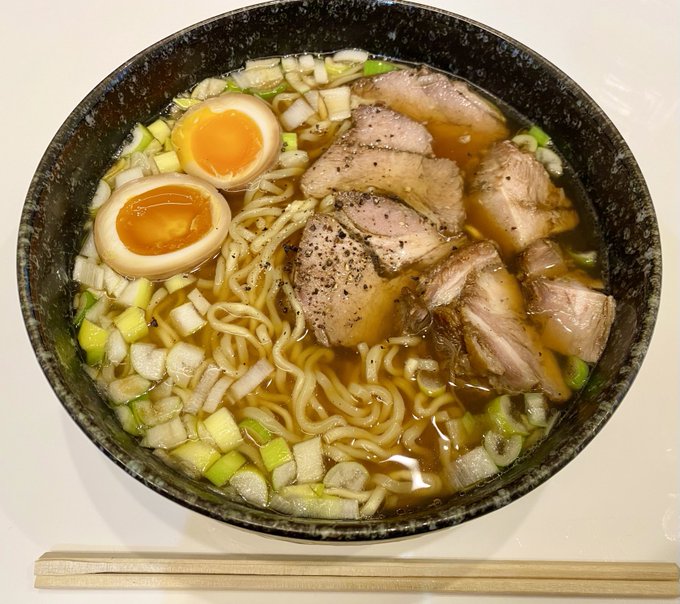 今日のお昼ラーメン食べる人を増やす🍜 