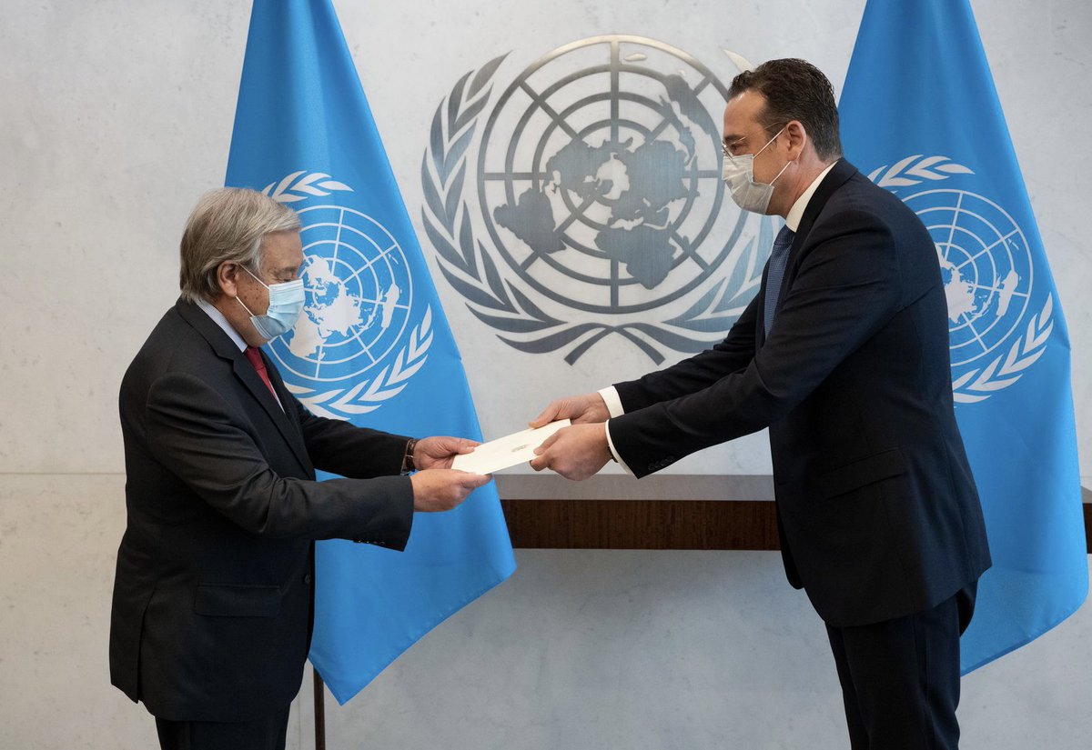BakradzeDavid's tweet photo. Deeply honored to start my tenure as 🇬🇪’s PR to the United Nations. Grateful for the warm welcome by the Secretary General @antonioguterres to whom I reiterated my dedication to uphold and promote the core values and principles  of 🇺🇳 charter. Looking forward to getting started! https://t.co/HeJddrKF8N