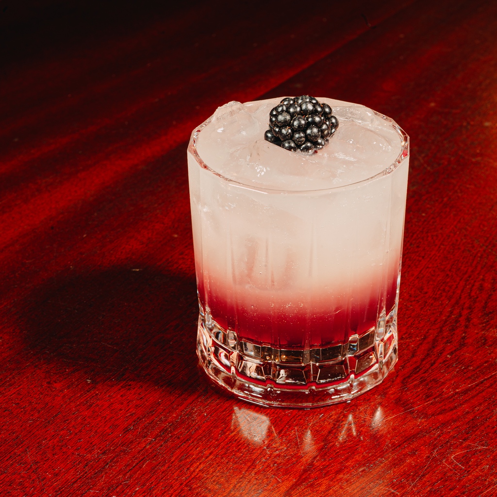 Boom Boom Bramble. The perfect mix of sweet and sour 🍋

 #cocktail #cocktailbar #mixology #craftcocktails #cocktailtime #drink #thirsty #drinks #cocktails #drinkstagram #gin #mixologist  #bar