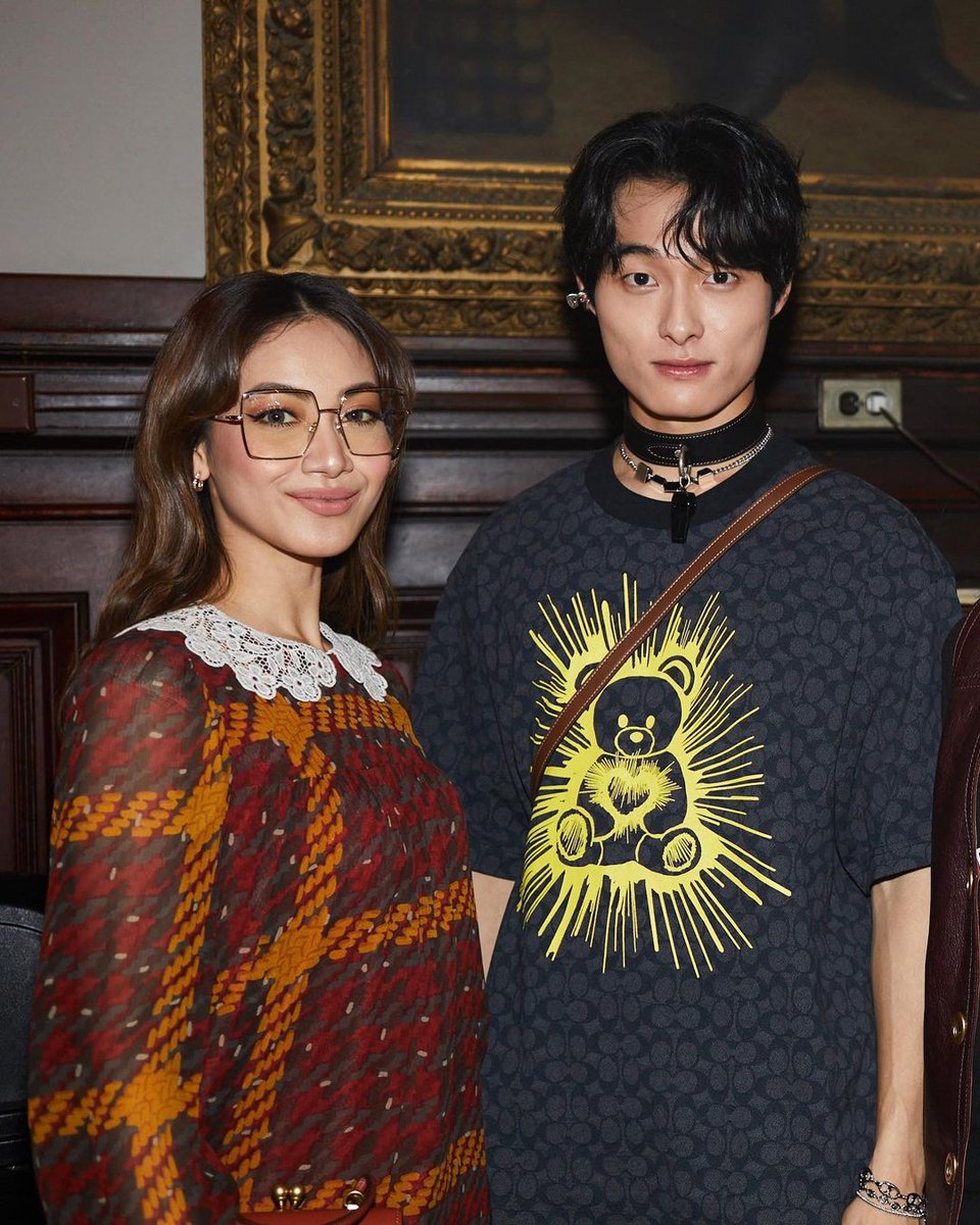 girlseayou's tweet photo. [220918] Daiyan Trisha Instagram update with Chanyoung 

🔗https://t.co/lEWRdA5q0m

#CoachNY #CoachxChanyoung #CoachSpring23 #CoachSS23 #NewYorkFashionWeek #NYFW #CoachFamily #NYFW2023 #YoonChanYoung #Chanyoung #윤찬영 #尹灿荣 https://t.co/kx7hBPx65A