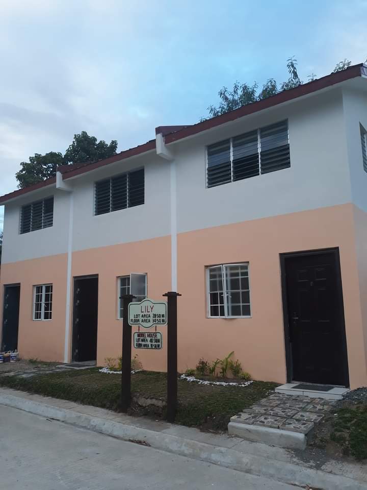 MarrySalac's tweet photo. READY FOR OCCUPANCY!!!
FOR AS LOW OF 2,844 PER MONTH THRU PAGIBIG FINANCING
🏠 MARY TOWN PLACE
Located at Brgy Bulac Sta Maria Bulacan
🏠 LILY MODEL 
Lot area: 28 sqm
Floor area: 34 sqm
👉 Provision for 2 Bedroom
👉 1 Toilet and Bath
👉 Living area
👉 Service area https://t.co/0TQPEOnP06