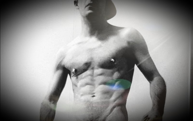 bbts35744517's tweet photo. Bored in Finland as winter is coming...☃️❄ i keep myself busy by working out💪
#winter #finland #gay #workingout https://t.co/nazTJ6Ylxk