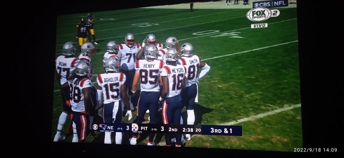 carlos261289's tweet photo. Vaya vaya que sorpresa señales #FoxSport2 #FoxSport3 con transmisión de la #NFL en vivo. Al parecer estas señales no están tan muertas que digamos ya que les están dando contenido exclusivo https://t.co/WoFV0fgrCZ