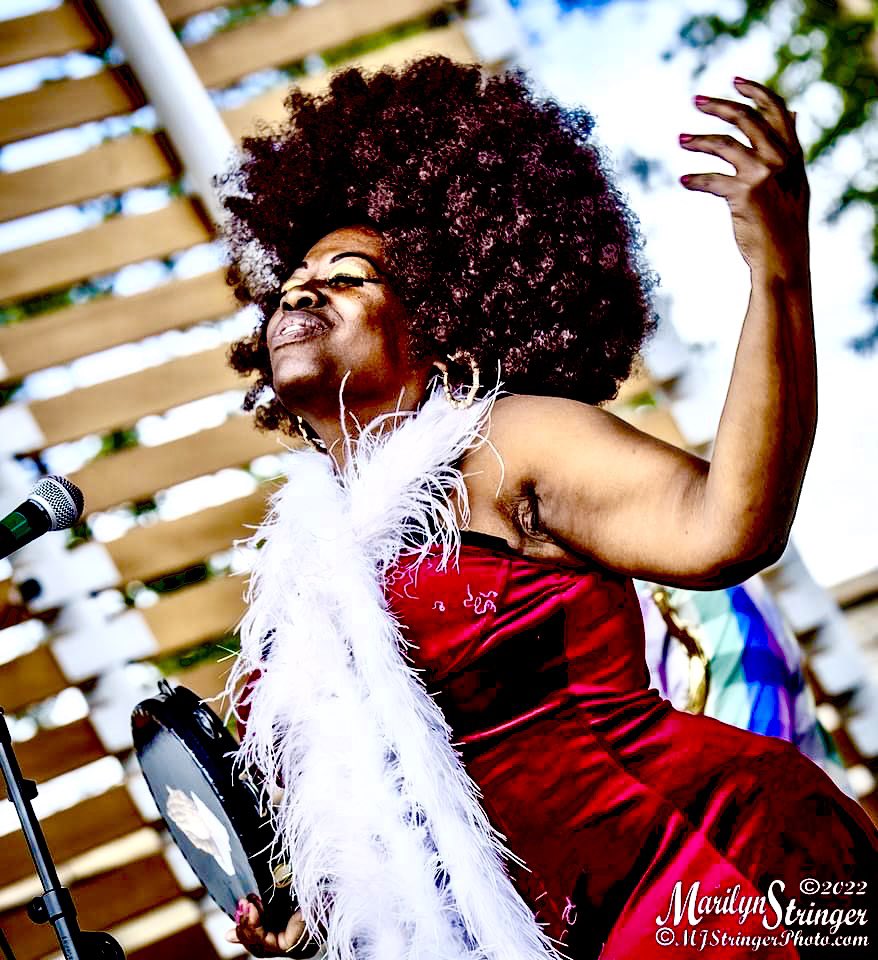 BetteSmithMusic's tweet photo. Finding my bliss at 9500ft @bluesfromthetopfestival photo: @mjstringerphotography https://t.co/Ca9lHRTEvg