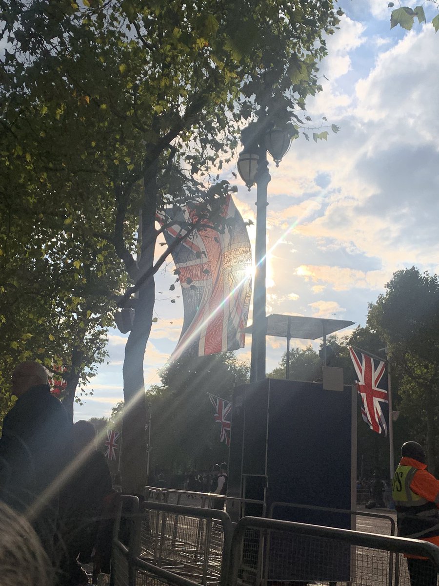 Beautiful evening on the Mall ahead of the #queensfuneral tomorrow. A long night ahead camping out, but front row to see the procession and pay our respects… it’s all worth it. <a href="/BBCNews/">BBC News (UK)</a> <a href="/RoyalFamily/">The Royal Family</a>