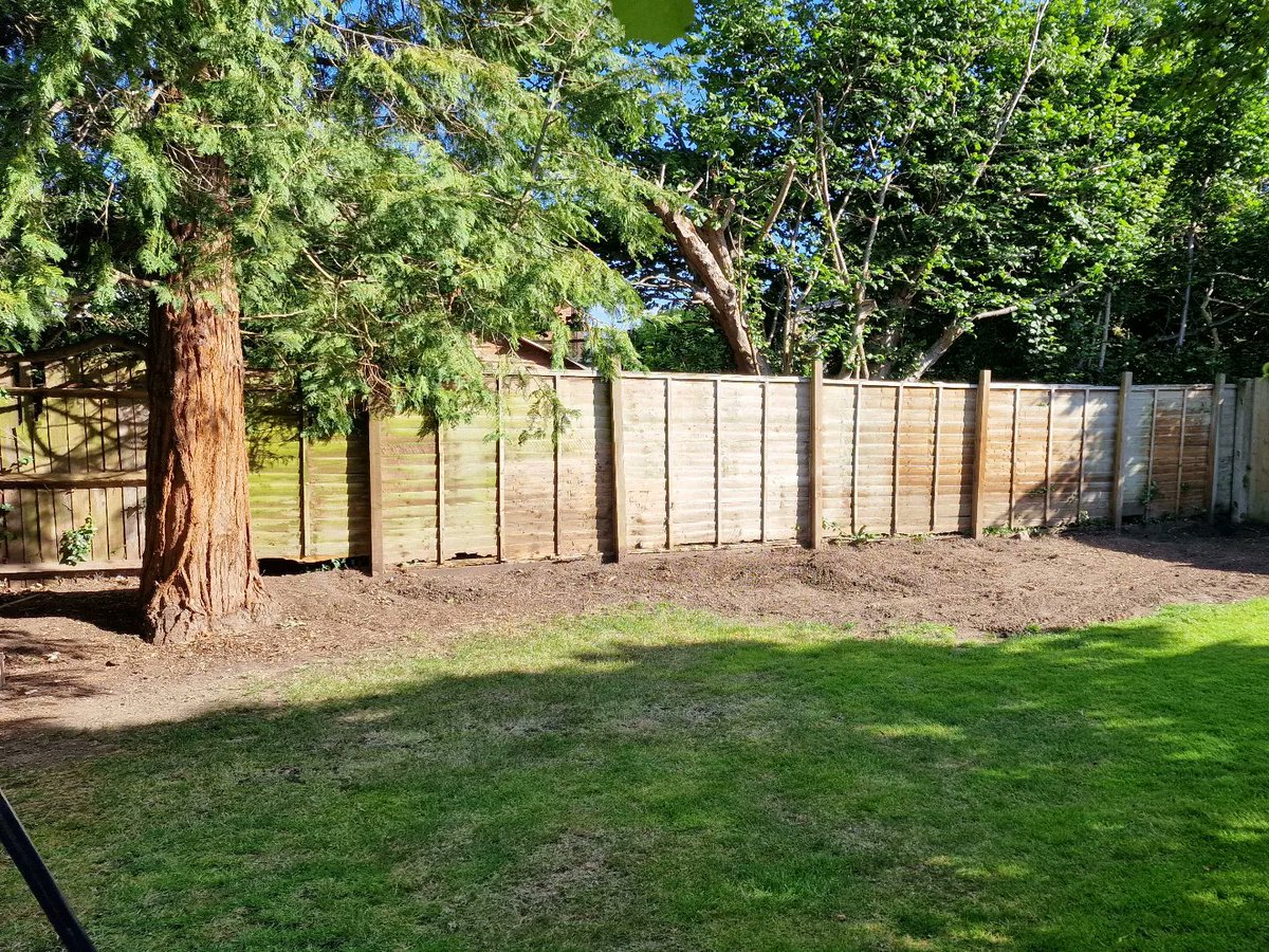 RKS_Landscapes's tweet photo. Fencing and Play Area completed for another happy customer 👍🌴 #fencing #playarea #ashtead #surrey https://t.co/wBGRcirjbi