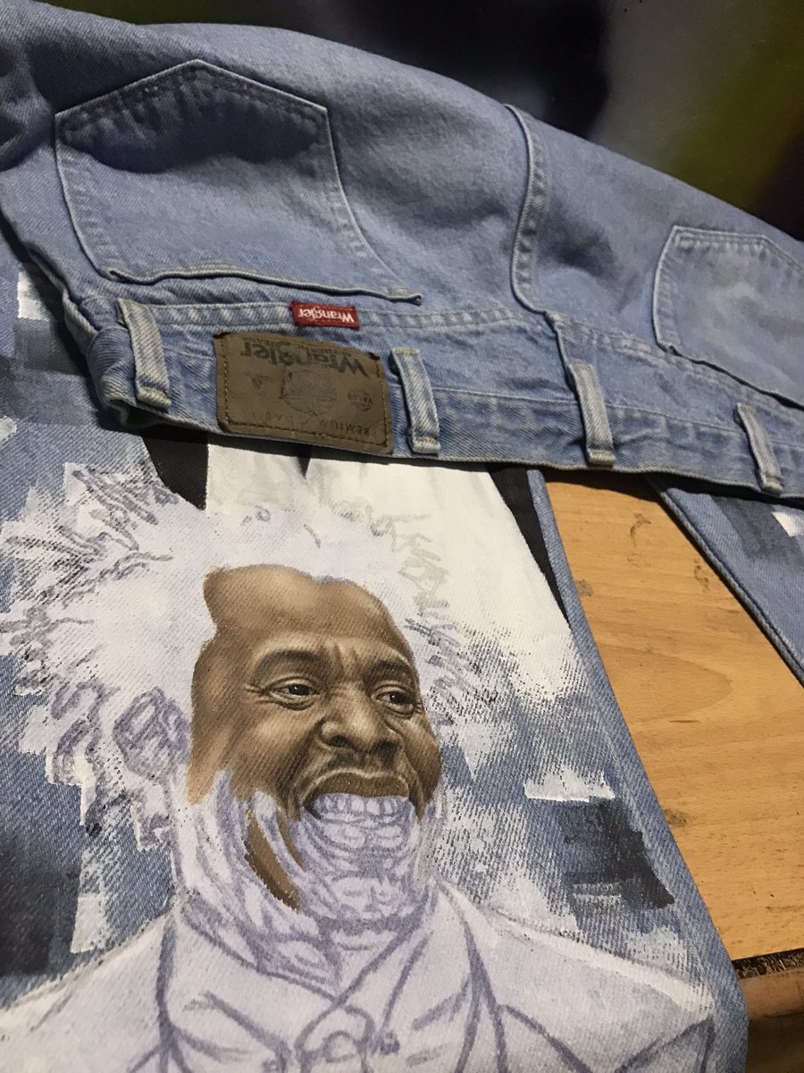 sheriffeyisitan's tweet photo. Hello Twitter, I hand painted these Hov themed pants🍀🔥, took me about 4 days…kindly RT if this pops up on your TL, it’ll go a long way🙏🏽❤️ https://t.co/KAJDzCZ7A0