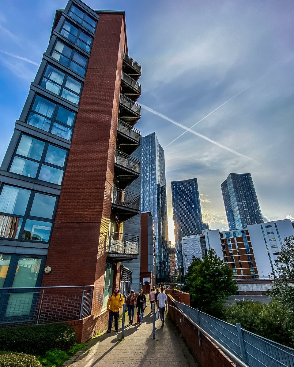 Golden Hour on the banks of The River Medlock. #goldenhour #Manchester #mancphotographer #photooftheday