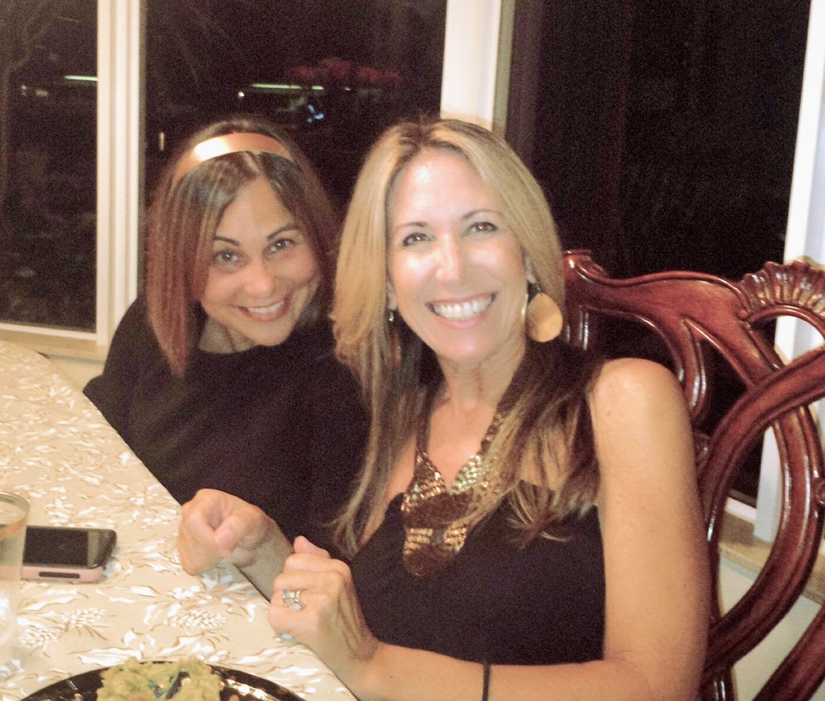 JodyNolf's tweet photo. Once a T, ALWAYS a T. Just because I'm not w/the school system anymore, doesn't mean that I'm no longer part of #TeamESOL. @VHLPreK12 recognizes the important role T's play! I 💕 visiting w/my ESOL ELA teammate last night. https://t.co/r0VyL2Rbtc
