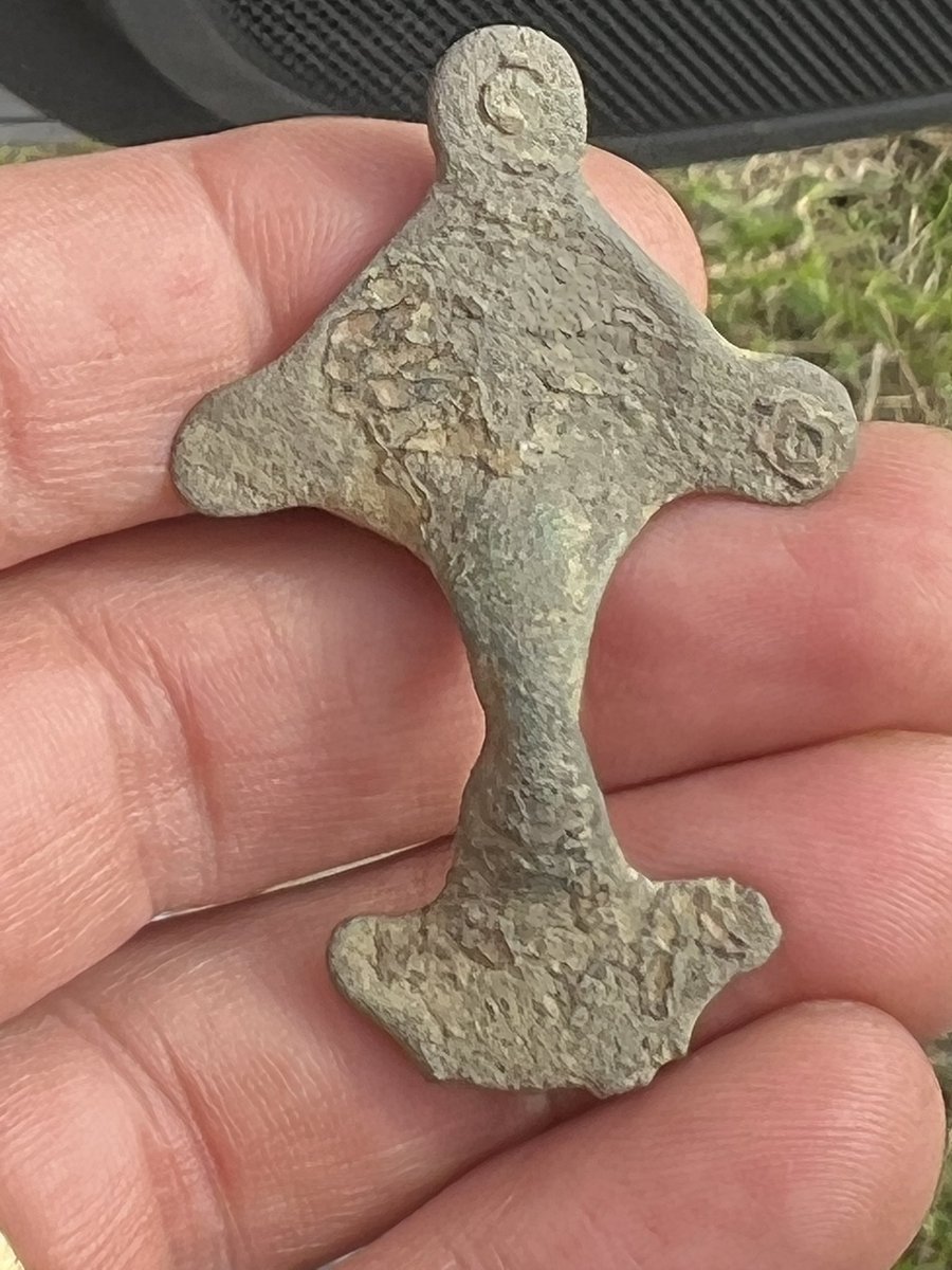 DetectingDigsUK's tweet photo. 4 favourite finds from todays Metal Detectives Group dig. https://t.co/6gVFRqrY93