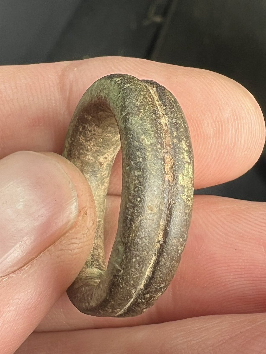 DetectingDigsUK's tweet photo. 4 favourite finds from todays Metal Detectives Group dig. https://t.co/6gVFRqrY93