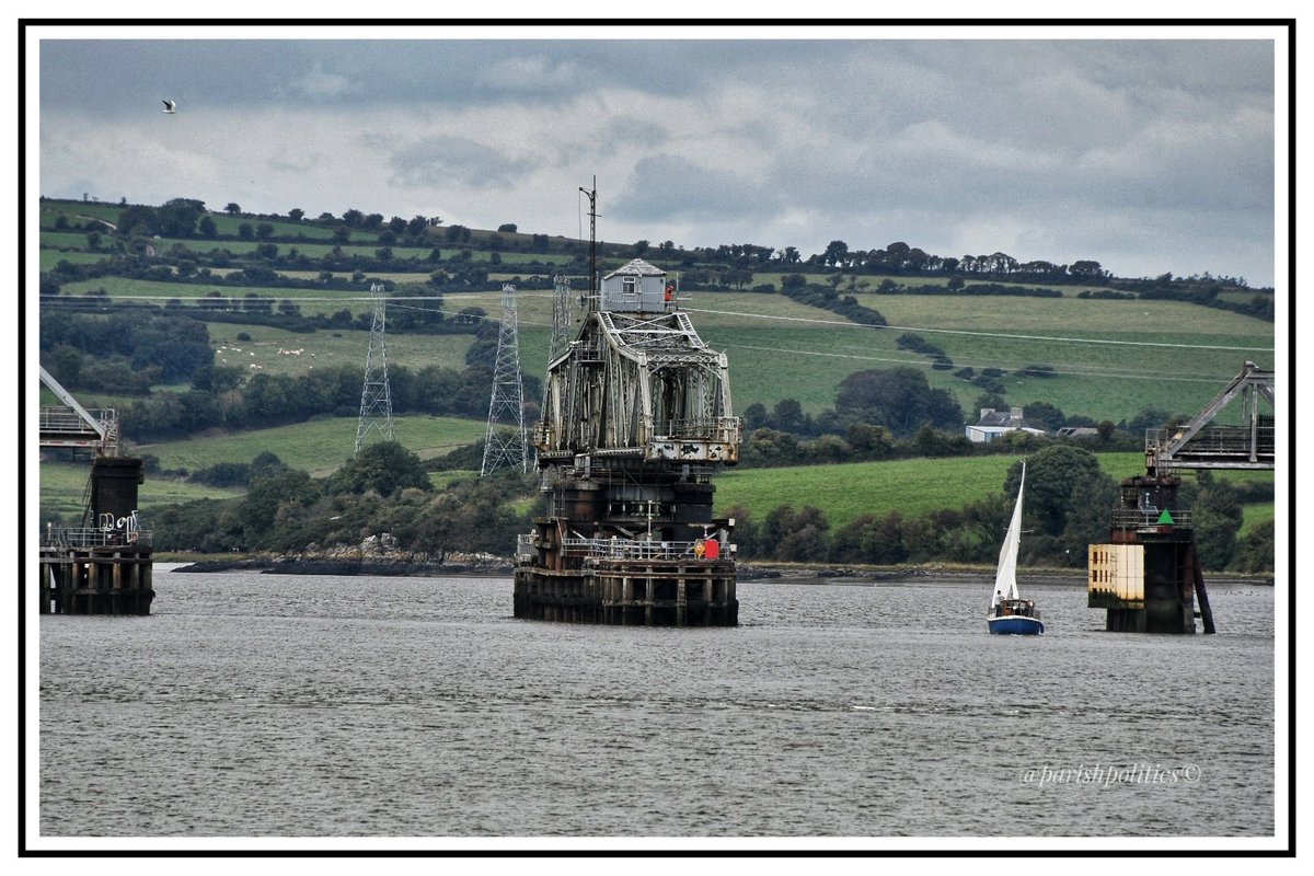 Parishpolitics's tweet photo. Sunday stroll on the bank of the river Suir, Nore and Barrow. Meeting of the #ThreeSisters #BarrowBridge #Cheekpoint #Waterford #GreatIsland #Wexford #LoveAGoodSign #September #Autumnal https://t.co/3KTJjmcbgL