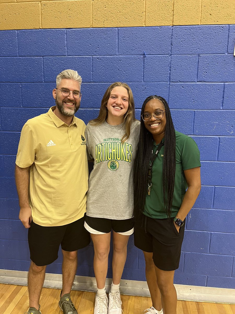 I’m so excited to continue my basketball journey with <a href="/ArtichokesWBB/">Scottsdale Artichokes WBB</a> 💚💛