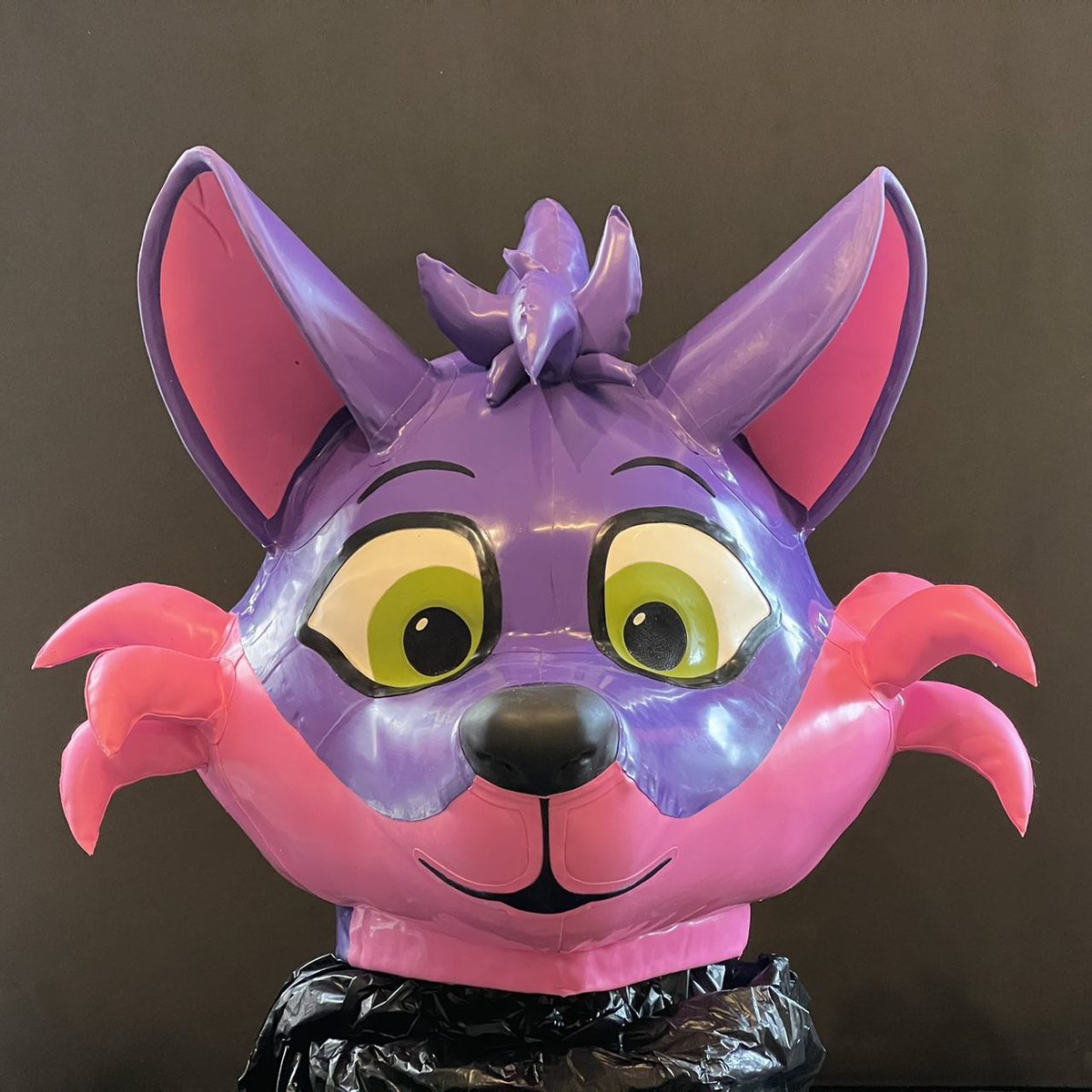 Rubber Paws tweet media