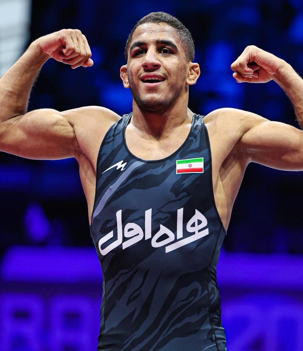 Majid_status's tweet photo. قهرمان شد چون جنگید نترسید باغیرت کشتی گرفت🤼
قهرمانی حلالت❤️🥇 https://t.co/nbsNfyrRJN