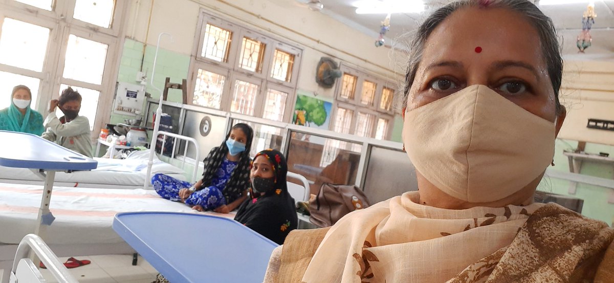 veena00sameer's tweet photo. #SevaPakhwada
#AadarshAnganwadi
#HappyBdayModiji
Fortunate enough to be a part of #FruitDistribution in #TBHospital,Mehrauli and #FreeHealthCheckupCamp in #KishangarhMehrauli with our respected #MPRameshBidhuri ji and #JilaAdhyaksh https://t.co/SB0vJKHgrh