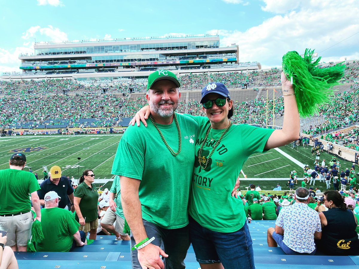 meganscheiderer's tweet photo. To the first win of the Marcus Freeman era!  #goirish #irishweargreen #ndfootball https://t.co/j0gmbcyAzr