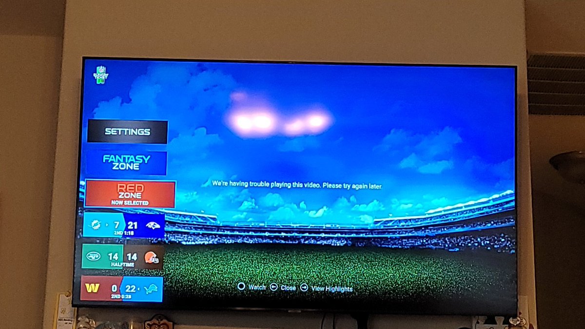 coreyth21264915's tweet image. Down again???                    @DIRECTV +#SundayTicket=T-Rash #moneywellwasted