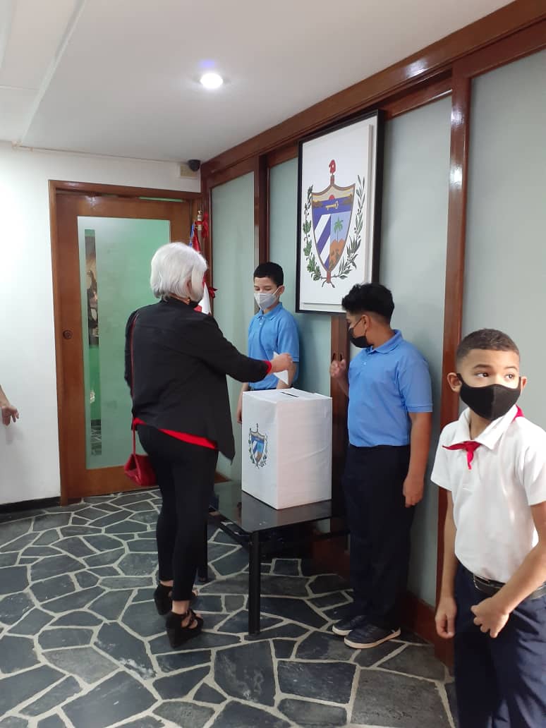 Antonio Gutiérrez L. tweet media