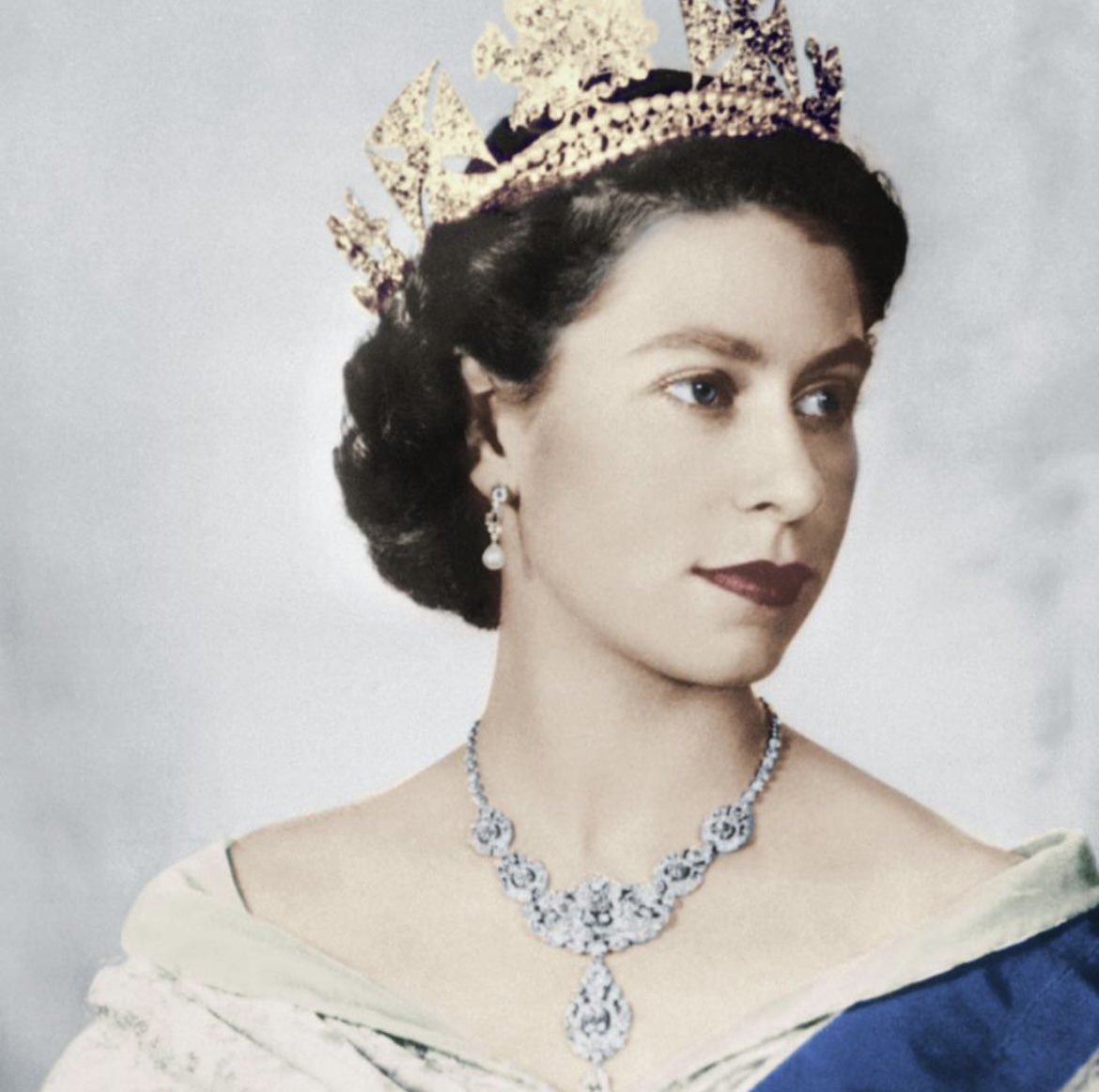 Her Majesty Queen Elizabeth II - Thank you for over 70 years of loyal service. Rest Well 🫅❤️👑