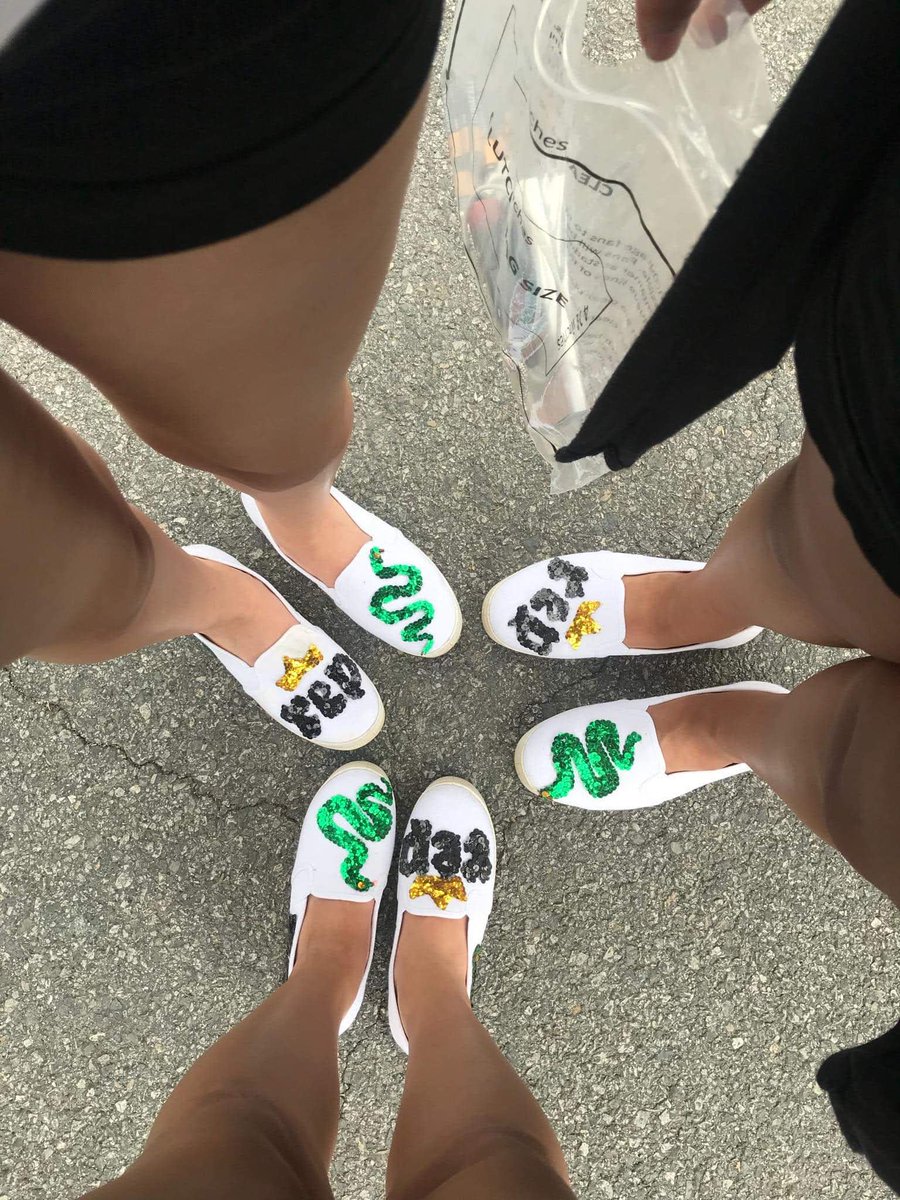 finallyclean278's tweet image. I love all Taylor Swift eras because somehow they&apos;ve all been part of specific moments in my life, but one that I really loved was reputation because the LWYMMD mv came out on my birthday and I got to see her on tour so close for the first time💖 #StoriesForSwift @taylorswift13