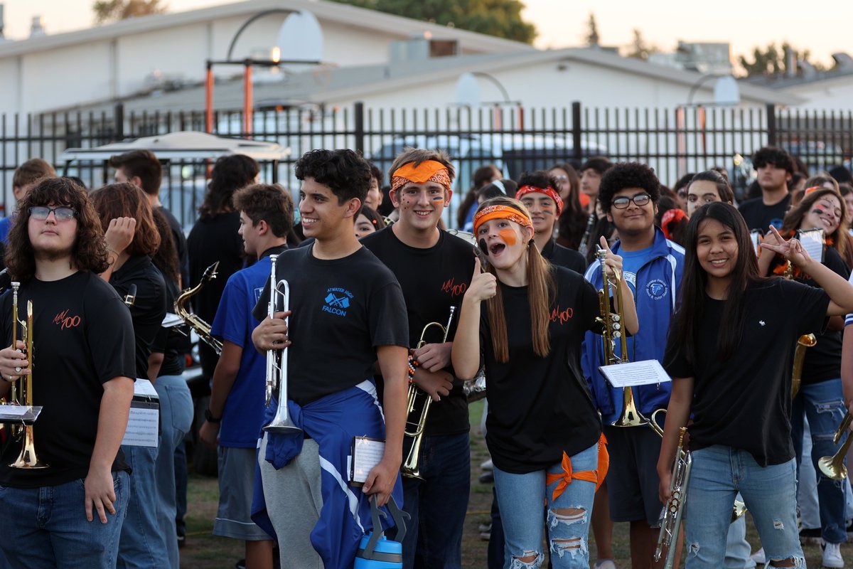 TedTorresPhoto's tweet photo. 9/16/22: @mm100band &amp; @AtwaterBand kicking off the 2022 #SantaFeBowl. #Photos are available @ https://t.co/yBAMHQFOc8.

@The_MHS_Bear @AtwaterFalcons #mercedmarching100 #falconband #merced #atwater #bears #falcons #mhs #ahs #tedtorresphoto #fridaynightlights #marchingband #band https://t.co/9tyqnTNvFF