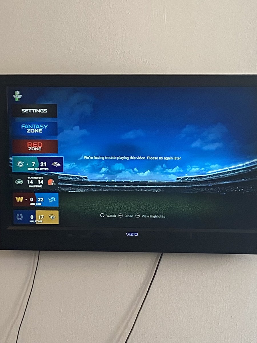 bkaest1's tweet photo. @DIRECTVhelp service isn’t working again! Ravens dolphins, please provide a reason. https://t.co/v2MhDWLwj3