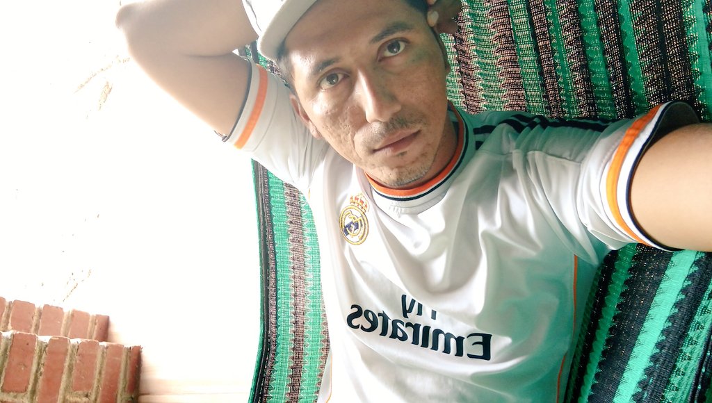 Kristhopher2's tweet photo. Listos para ver al Real Madrid ganar 🤩 https://t.co/8pAV7AEmYV