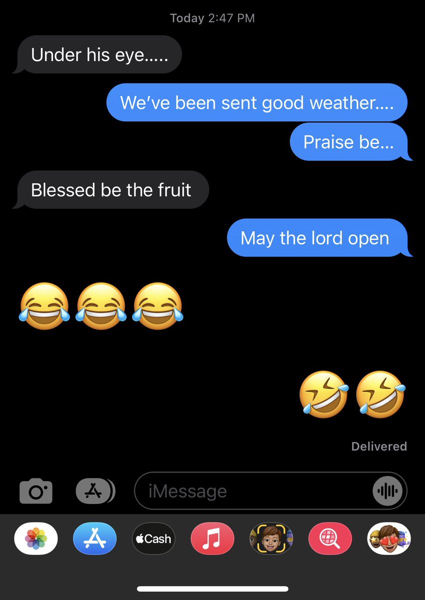 Mackable_Ry's tweet image. When you and your sister are soo ready for The Handsmaids Tale Season 5. #TheHandmaidsTale  🤣🤣🤣 #IYKYK  #hulu