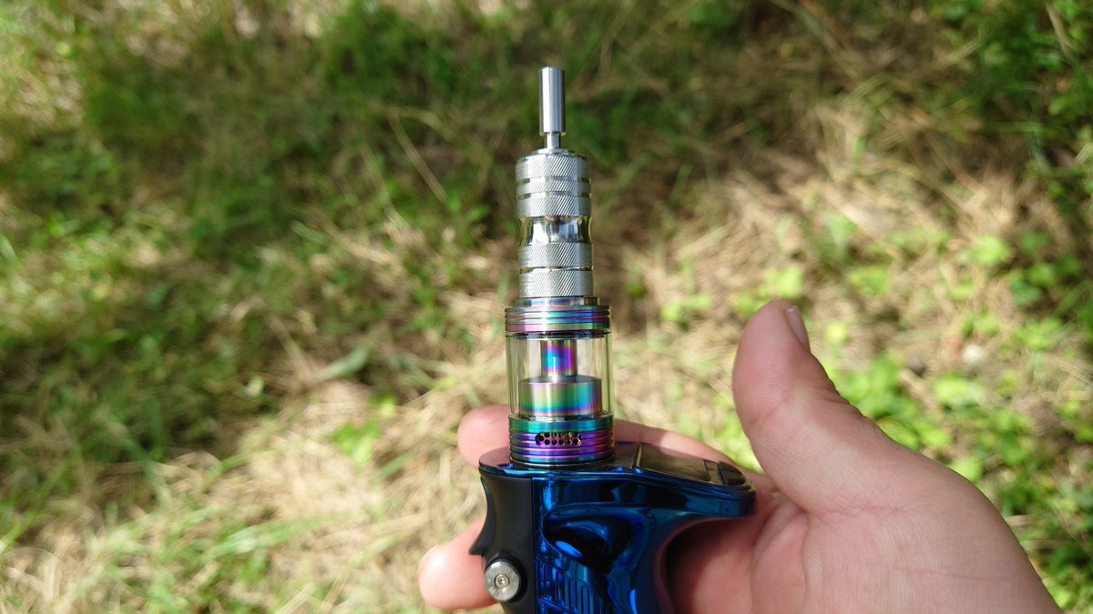 CebrjowHwScHCkj's tweet photo. 皆さんおはよっチェ😆👍今週も宜しくご安全に🙇💦#Yachtvape #ECLIPSErta Dual + #SMOK Mag Grip 100W TC Kit + #SPICEドリチ (ロング)😋💦悶絶モードなのでハンチェのみ #VAPE #vape好きな人と繋がりたい #VAPE好きと繋がりたい #VAPE初心者 https://t.co/AIZvYkaR1r