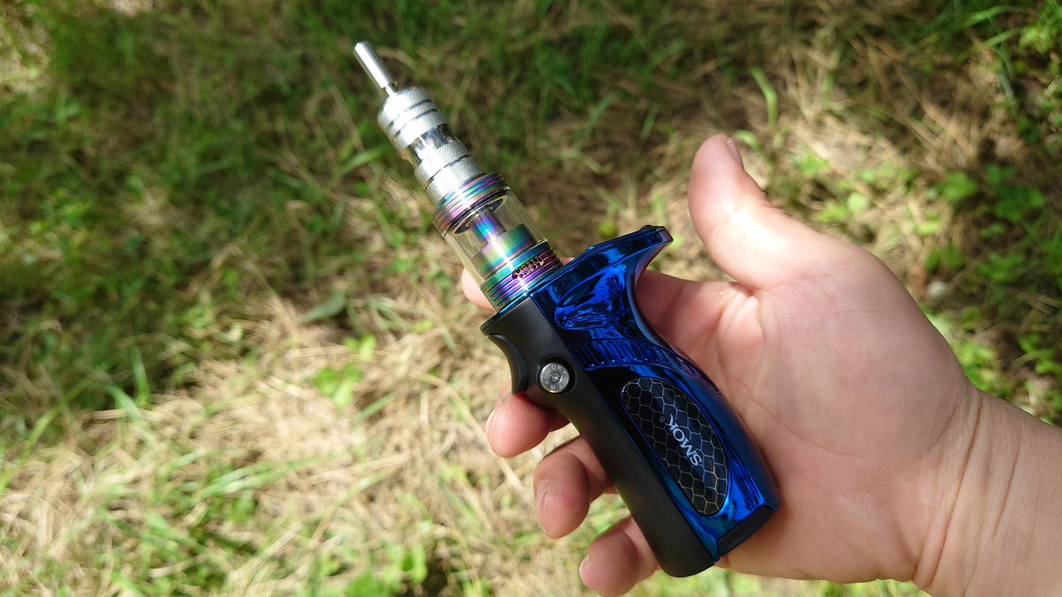 CebrjowHwScHCkj's tweet photo. 皆さんおはよっチェ😆👍今週も宜しくご安全に🙇💦#Yachtvape #ECLIPSErta Dual + #SMOK Mag Grip 100W TC Kit + #SPICEドリチ (ロング)😋💦悶絶モードなのでハンチェのみ #VAPE #vape好きな人と繋がりたい #VAPE好きと繋がりたい #VAPE初心者 https://t.co/AIZvYkaR1r